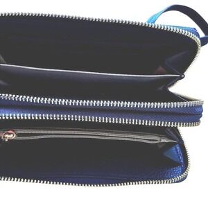 NWOT Wristlet Wallet Clutch Blue Faux Leather Zip Around Small Purse 7.5 x 4"